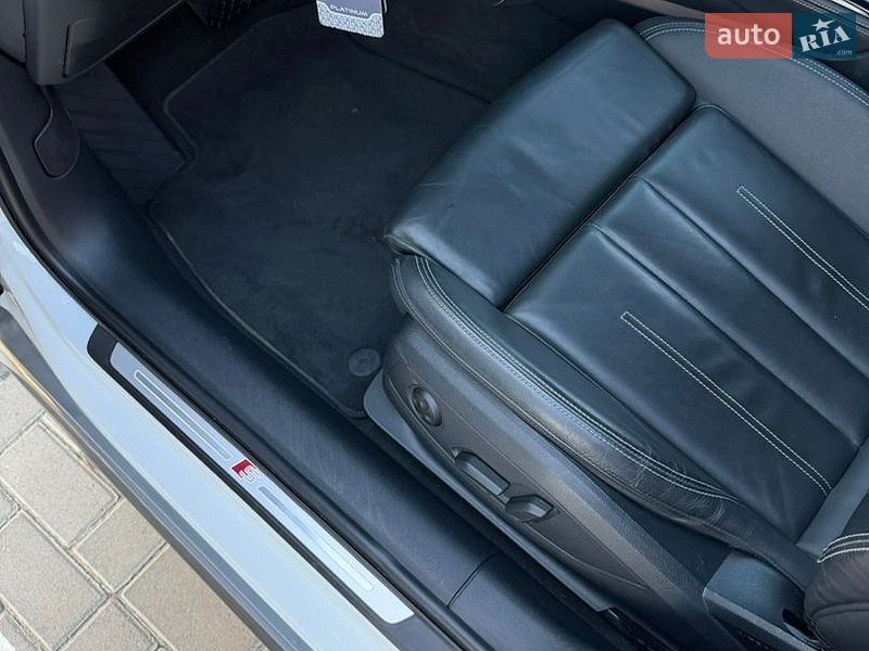 Седан Audi A4 2022 в Коломиї