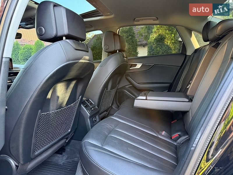 Седан Audi A4 2018 в Стрые