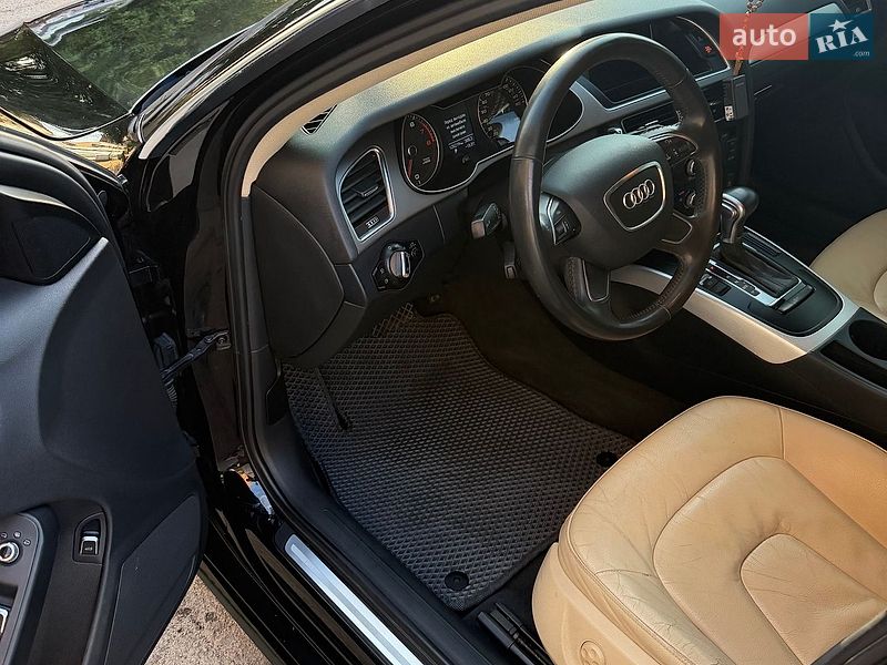 Седан Audi A4 2013 в Полтаве