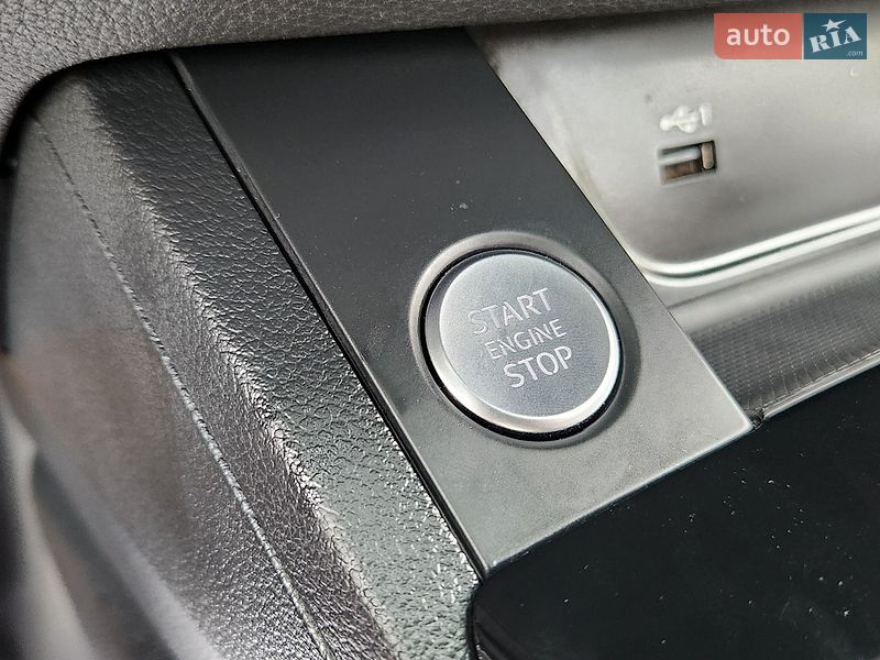 Седан Audi A4 2022 в Вінниці