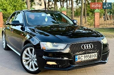 Седан Audi A4 2015 в Новояворовске