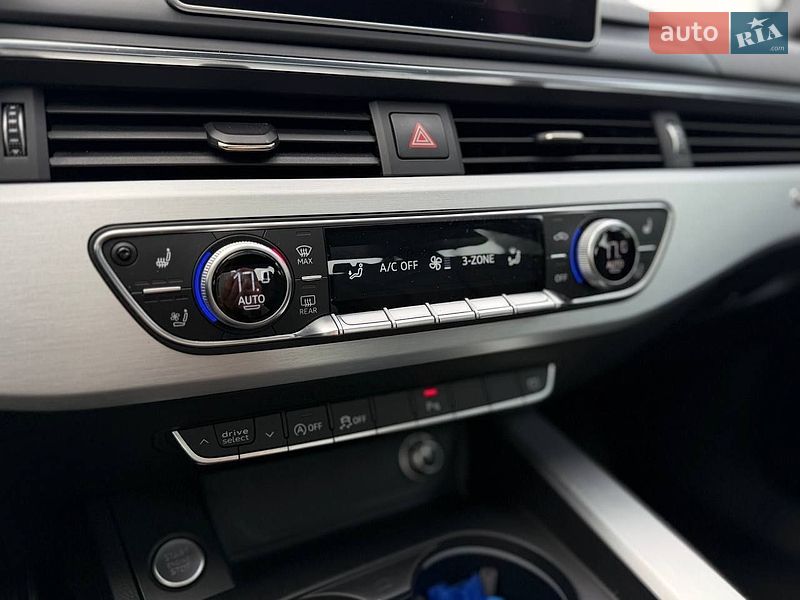 Седан Audi A4 2016 в Львові