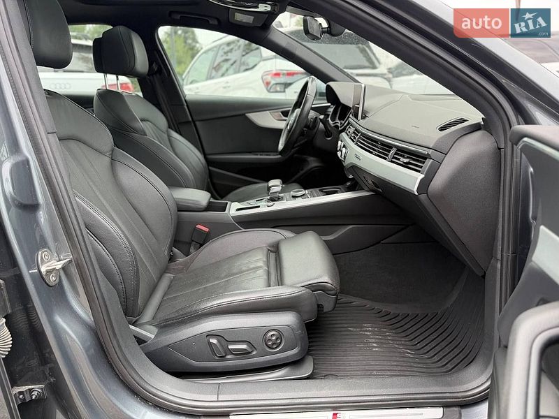 Седан Audi A4 2016 в Львові