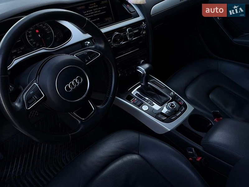 Седан Audi A4 2015 в Самборе