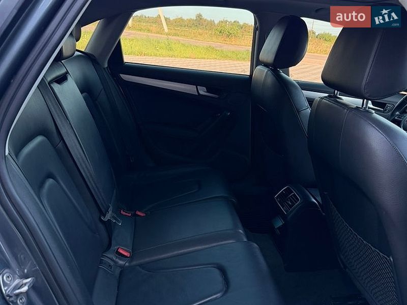 Седан Audi A4 2015 в Самборе