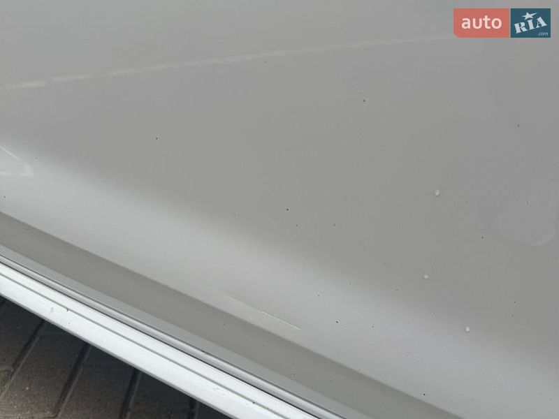 Седан Audi A4 2020 в Львові