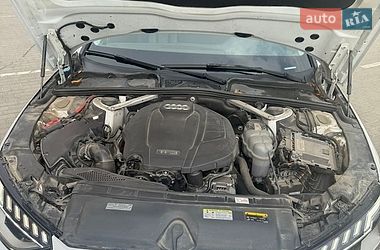 Седан Audi A4 2020 в Львові