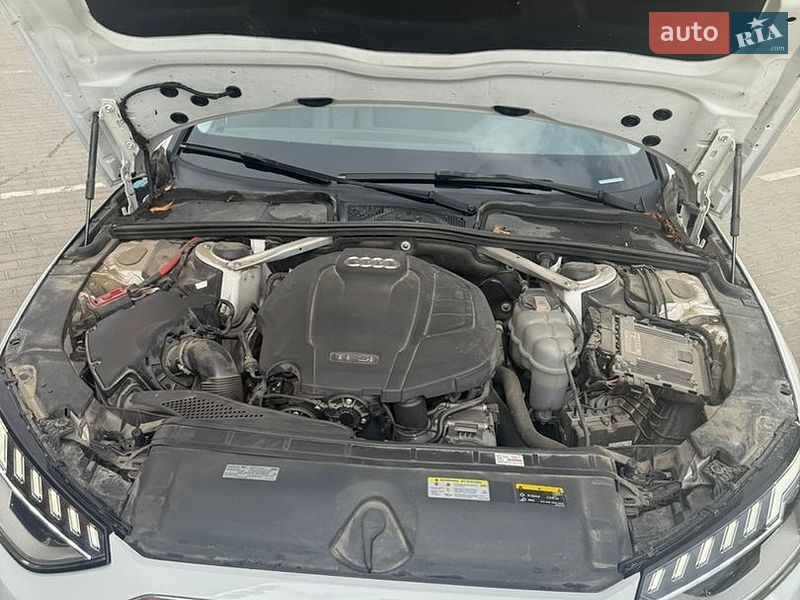 Седан Audi A4 2020 в Львові