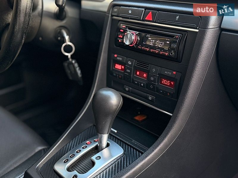 Седан Audi A4 2005 в Львові
