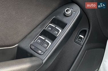 Седан Audi A4 2014 в Тернополі