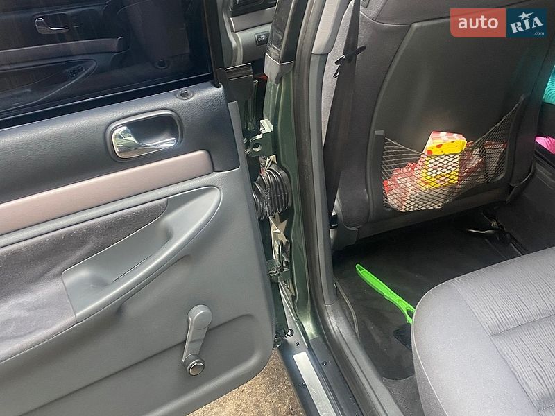 Седан Audi A4 1999 в Чернигове