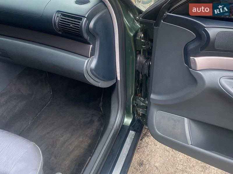 Седан Audi A4 1999 в Чернигове