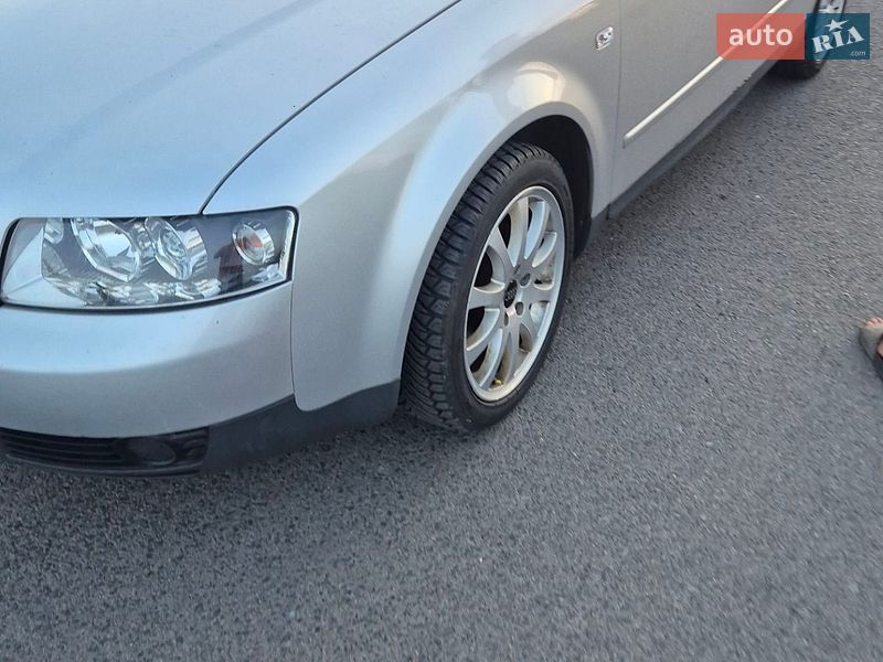 Седан Audi A4 2003 в Луцке