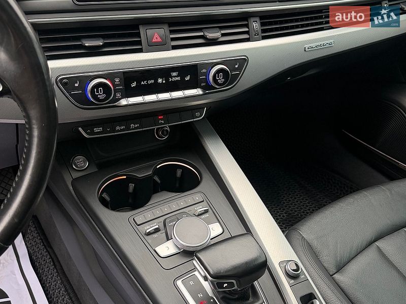 Седан Audi A4 2015 в Львове