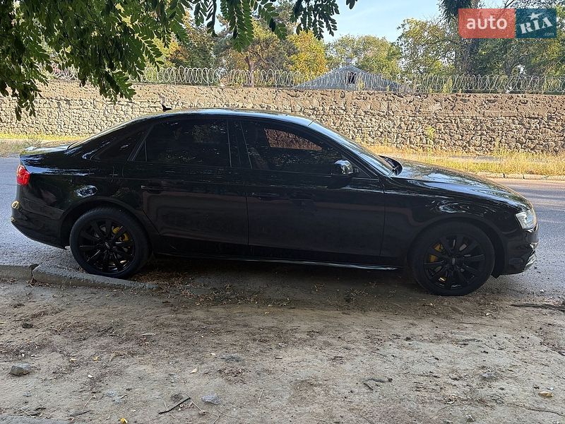 Седан Audi A4 2014 в Белгороде-Днестровском