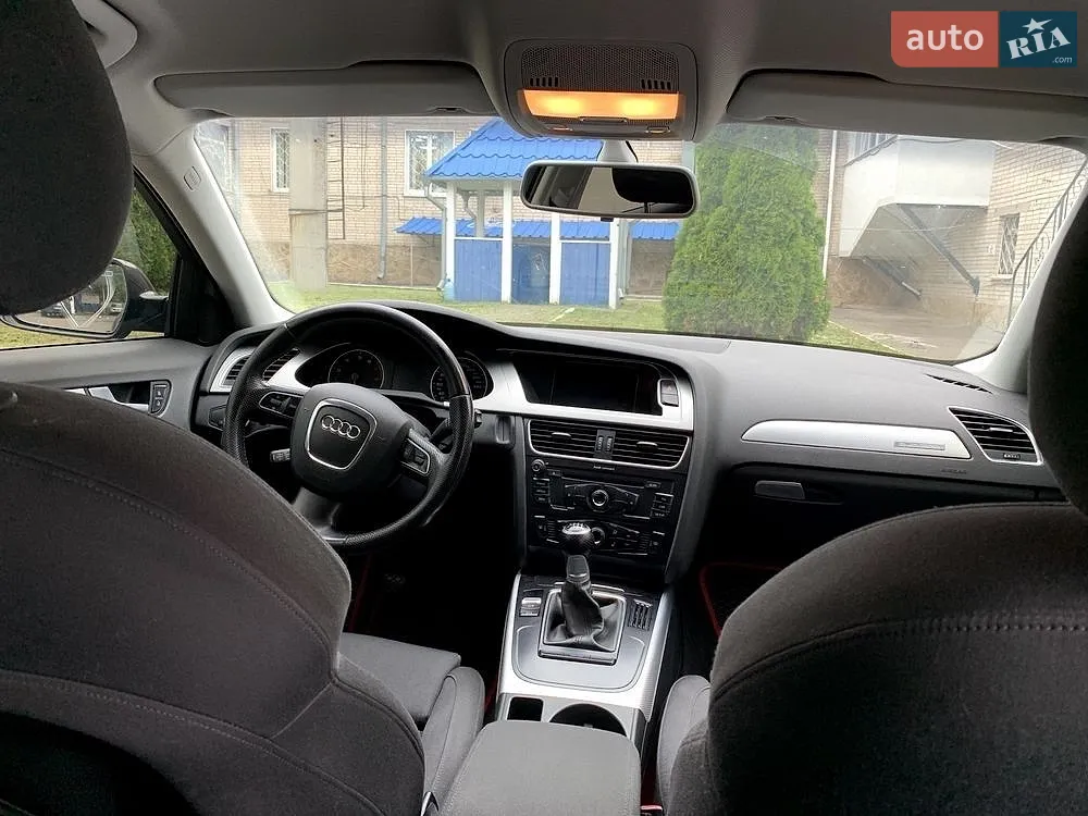2010 Audi A4 - мініатюра 5