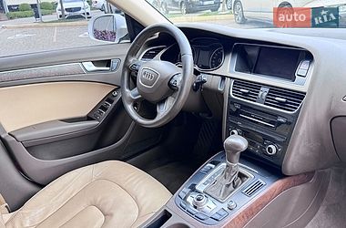 Седан Audi A4 2014 в Львові
