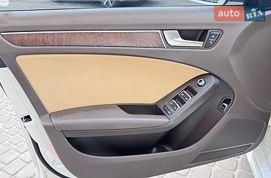Седан Audi A4 2014 в Львові