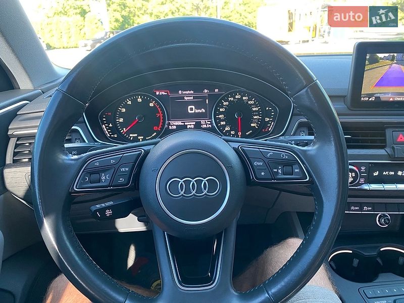 Седан Audi A4 2018 в Умані