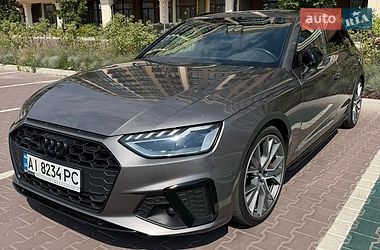 Універсал Audi A4 2019 в Києві