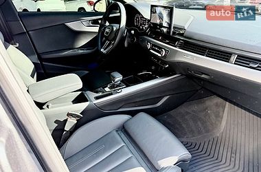 Седан Audi A4 2022 в Харькове