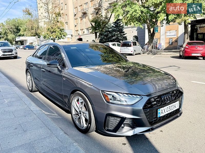 Седан Audi A4 2022 в Харькове