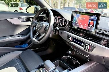 Седан Audi A4 2022 в Харькове