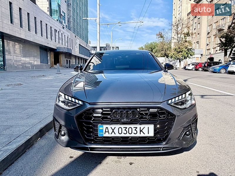 Седан Audi A4 2022 в Харькове