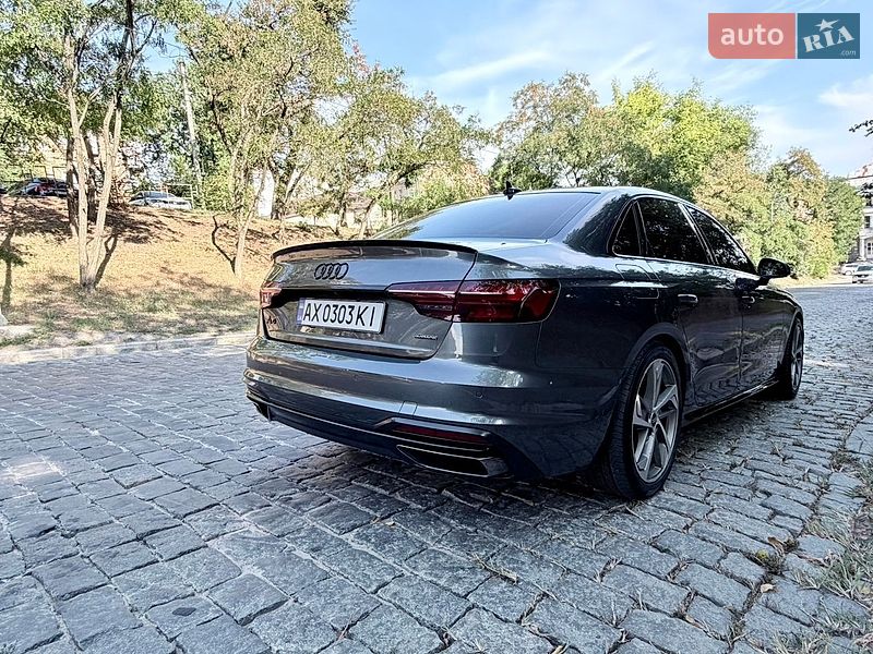 Седан Audi A4 2022 в Харькове