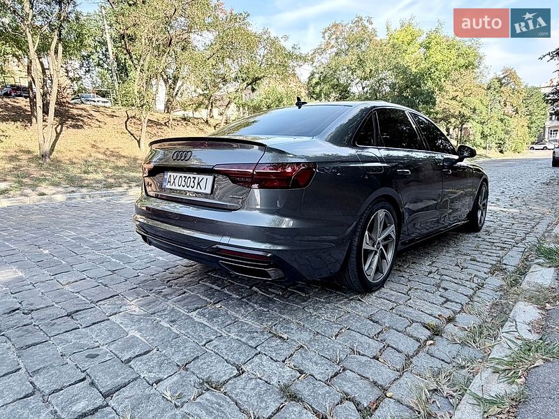 Седан Audi A4 2022 в Харькове