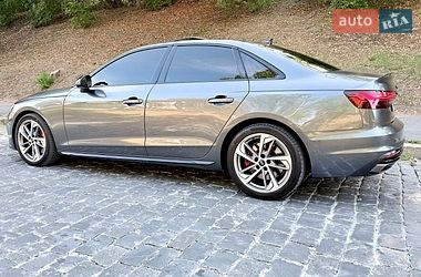 Седан Audi A4 2022 в Харькове