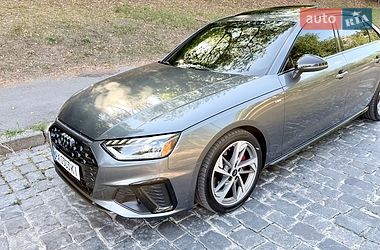 Седан Audi A4 2022 в Харькове