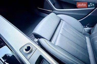 Седан Audi A4 2022 в Харькове