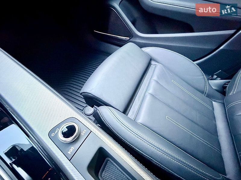 Седан Audi A4 2022 в Харькове