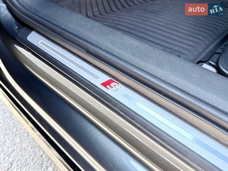 Седан Audi A4 2022 в Харькове