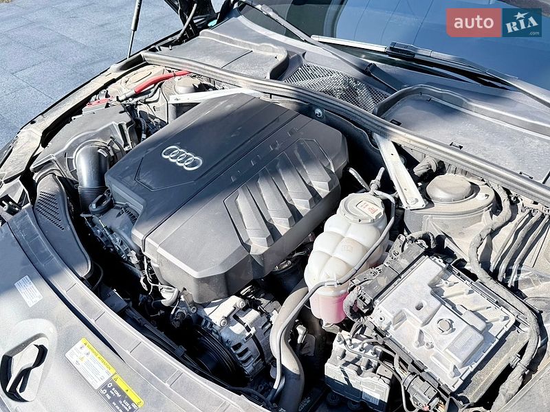 Седан Audi A4 2022 в Харькове