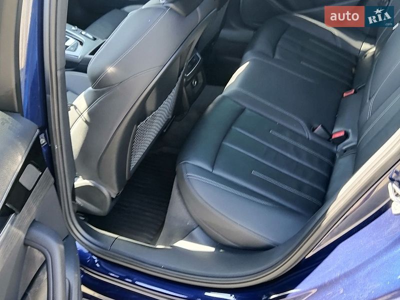 Седан Audi A4 2023 в Одессе