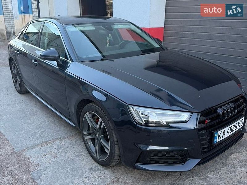 Audi A4 2018