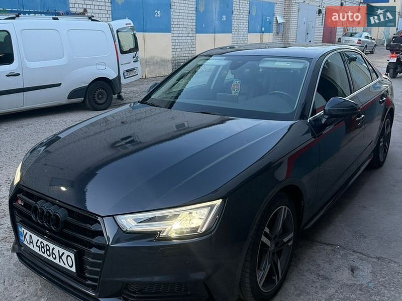 Седан Audi A4 2018 в Києві