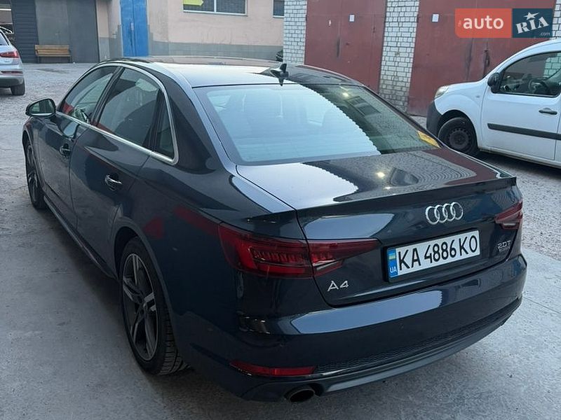 Седан Audi A4 2018 в Києві