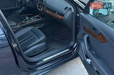 Седан Audi A4 2018 в Києві