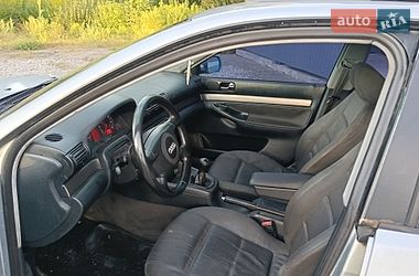 Седан Audi A4 1998 в Малині