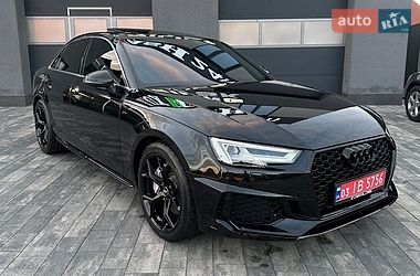 Седан Audi A4 2017 в Киеве