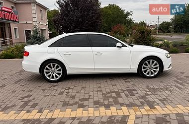 Седан Audi A4 2014 в Бершаді