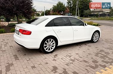 Седан Audi A4 2014 в Бершаді