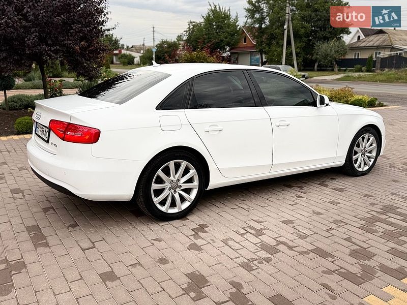 Седан Audi A4 2014 в Бершаді