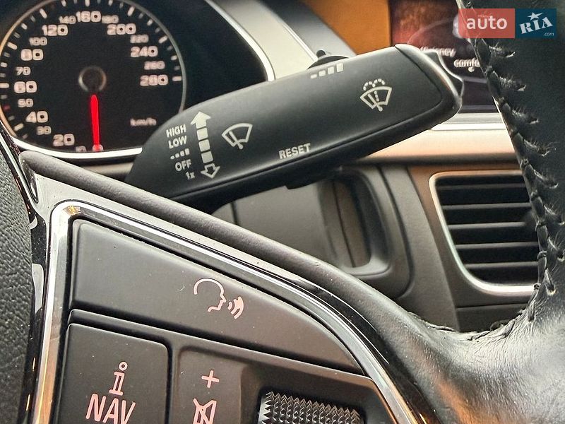 Седан Audi A4 2014 в Бершаді