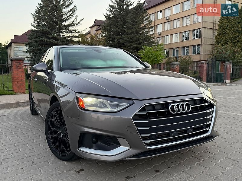 Седан Audi A4 2020 в Львові