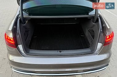 Седан Audi A4 2020 в Львові