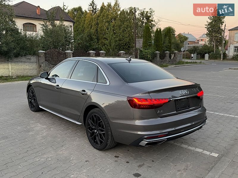 Седан Audi A4 2020 в Львові